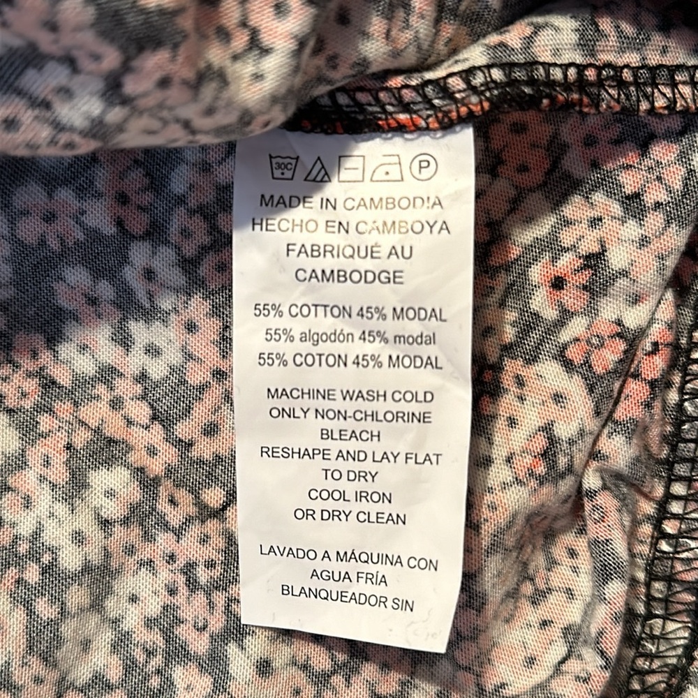 Set of two Michael Kors tops size small. - Picture 10 of 16